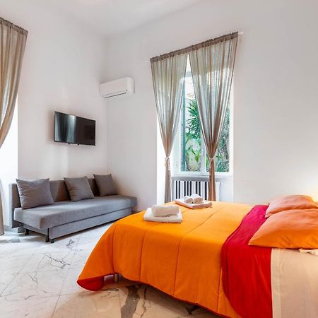 Colori E Note Bed and Breakfast Napels Buitenkant foto