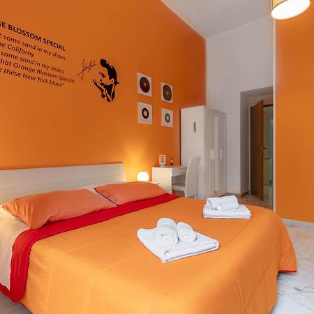 Colori E Note Bed and Breakfast Napels Buitenkant foto