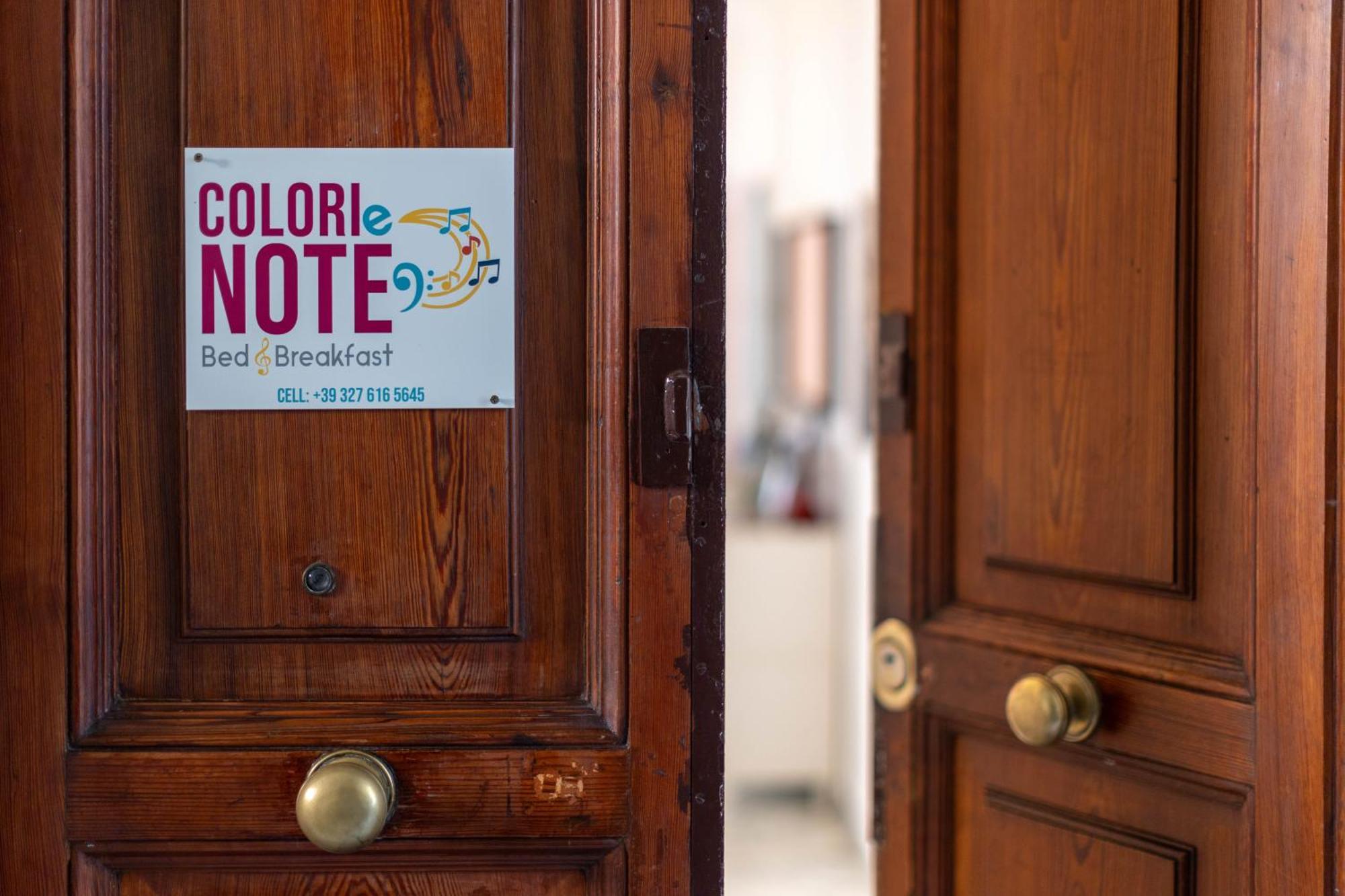 Colori E Note Bed and Breakfast Napels Buitenkant foto