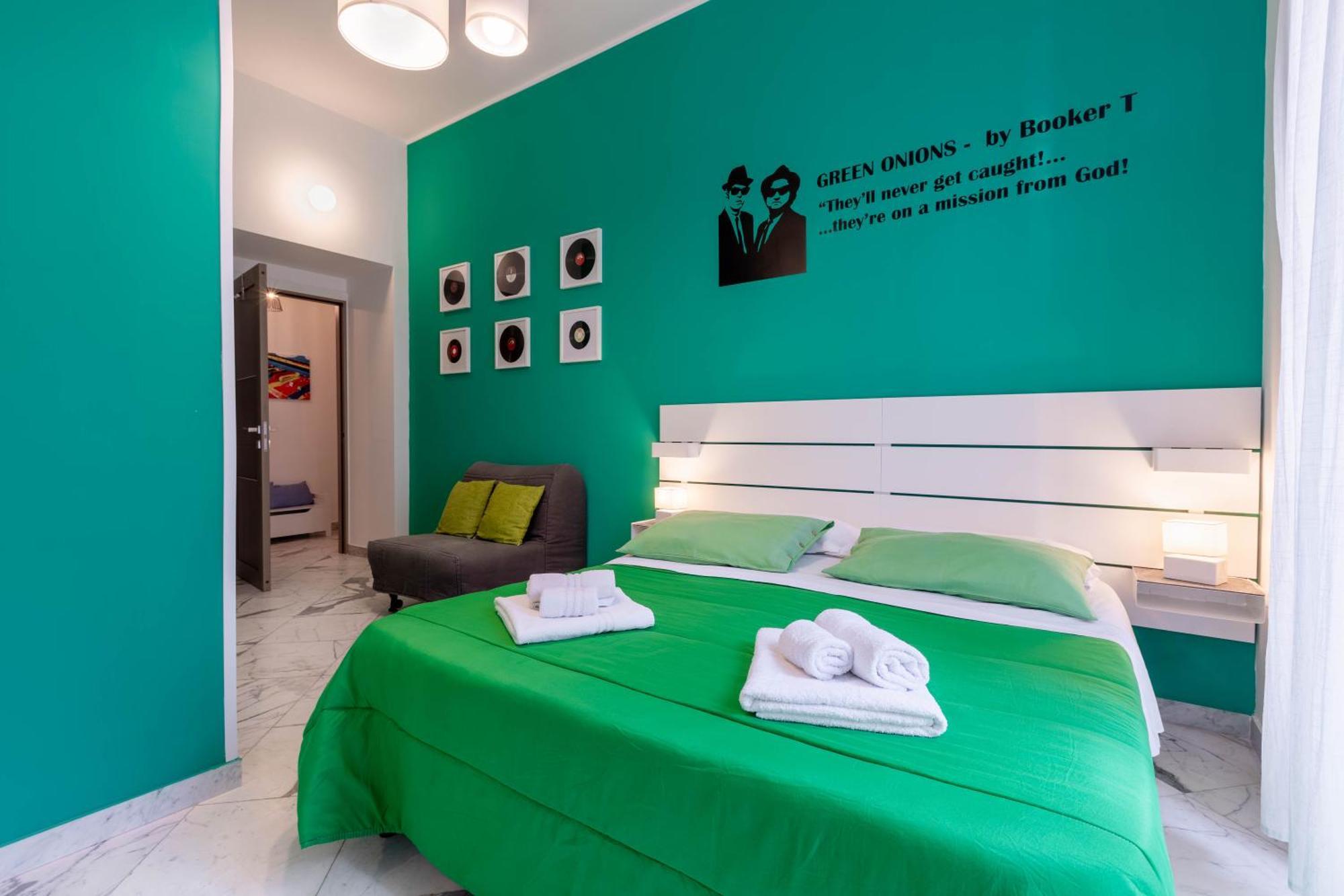 Colori E Note Bed and Breakfast Napels Buitenkant foto