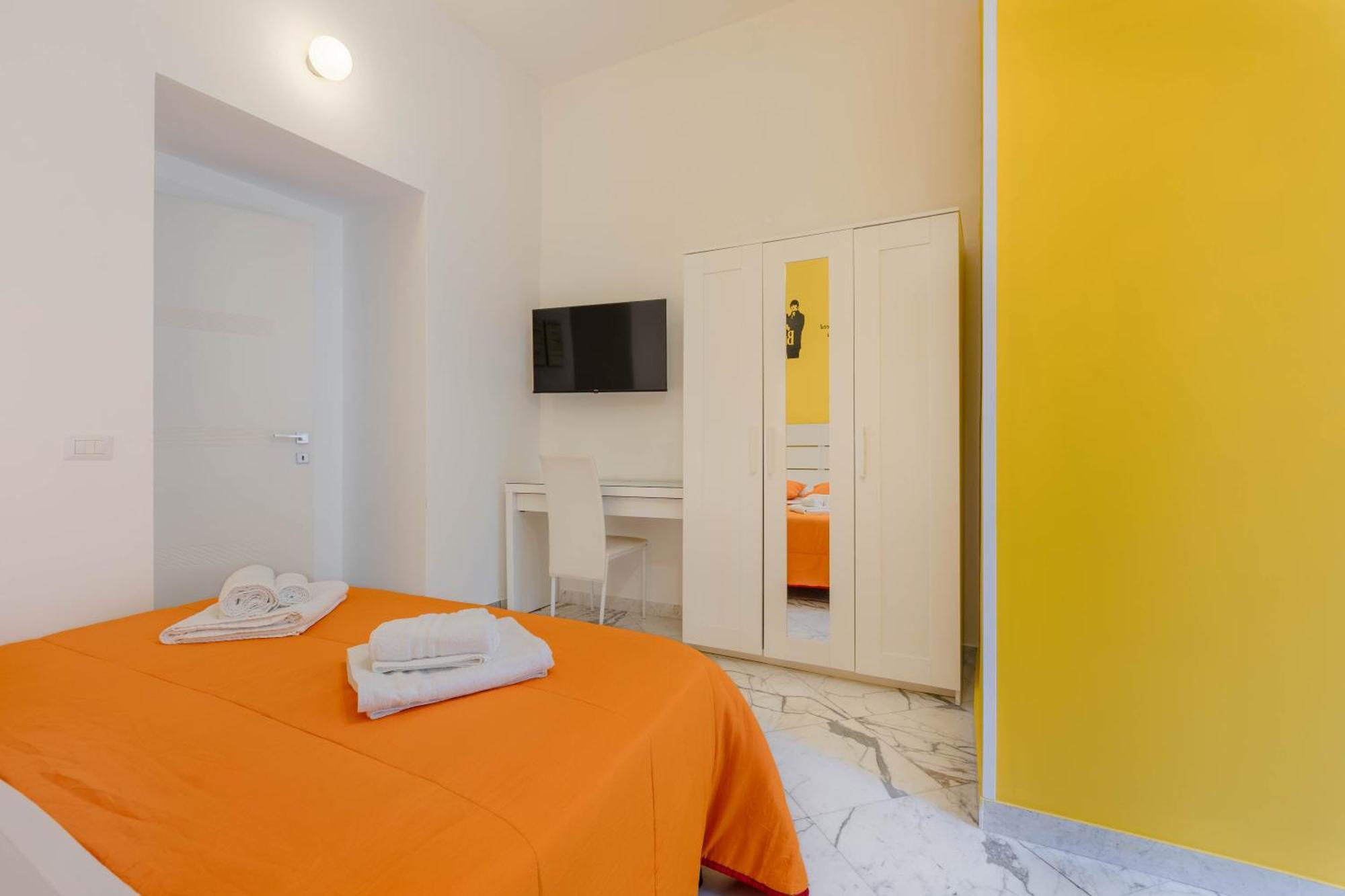 Colori E Note Bed and Breakfast Napels Buitenkant foto